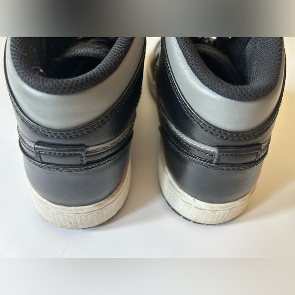 Nike Boy’s Black and Gray Sneakers - Picture 7 of 15